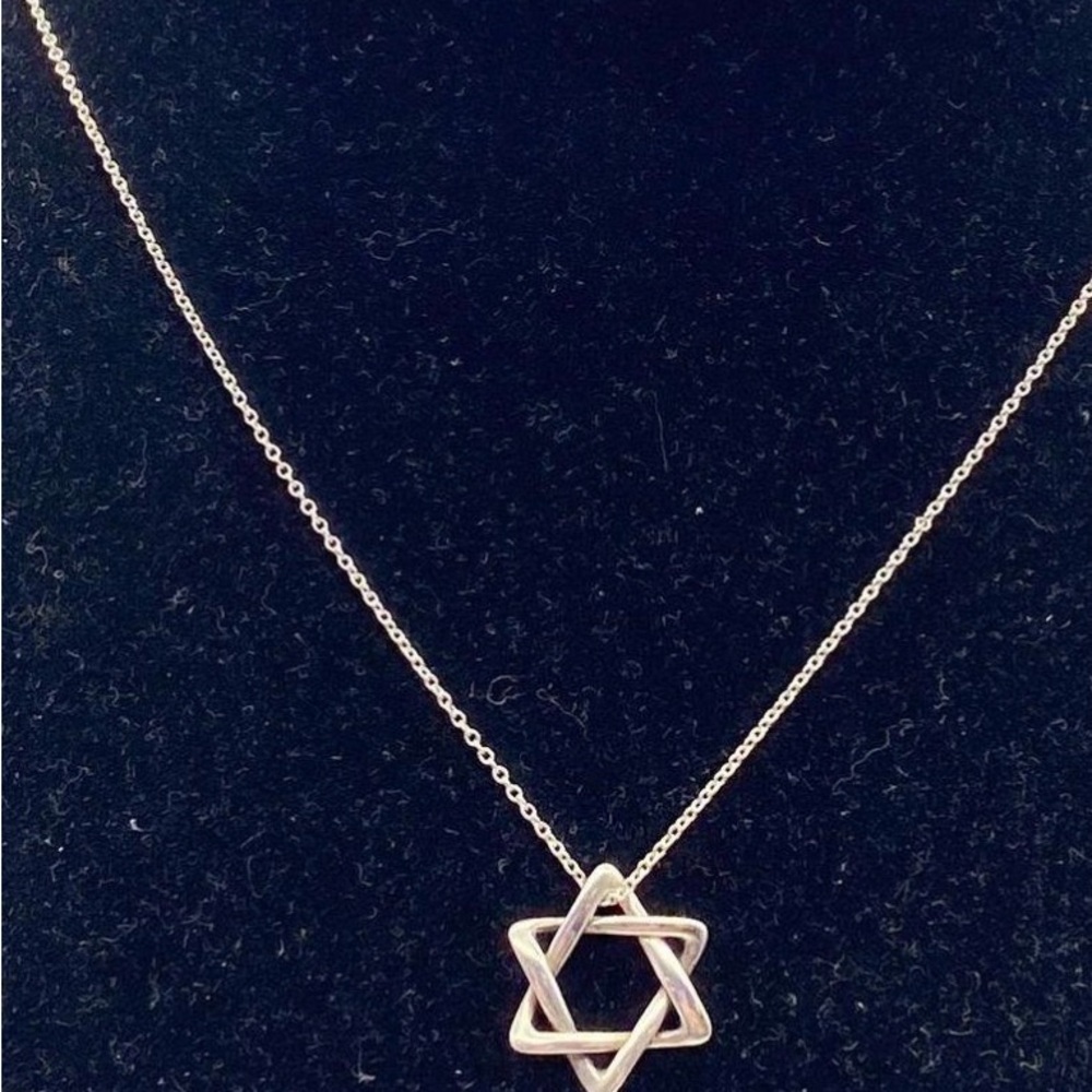 .925 TIFFANY & CO - Elsa Peretti Silver Star of David Necklace